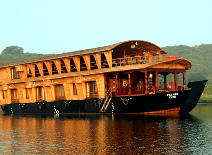 house boat