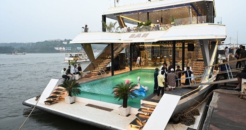 Superyacht RA 11